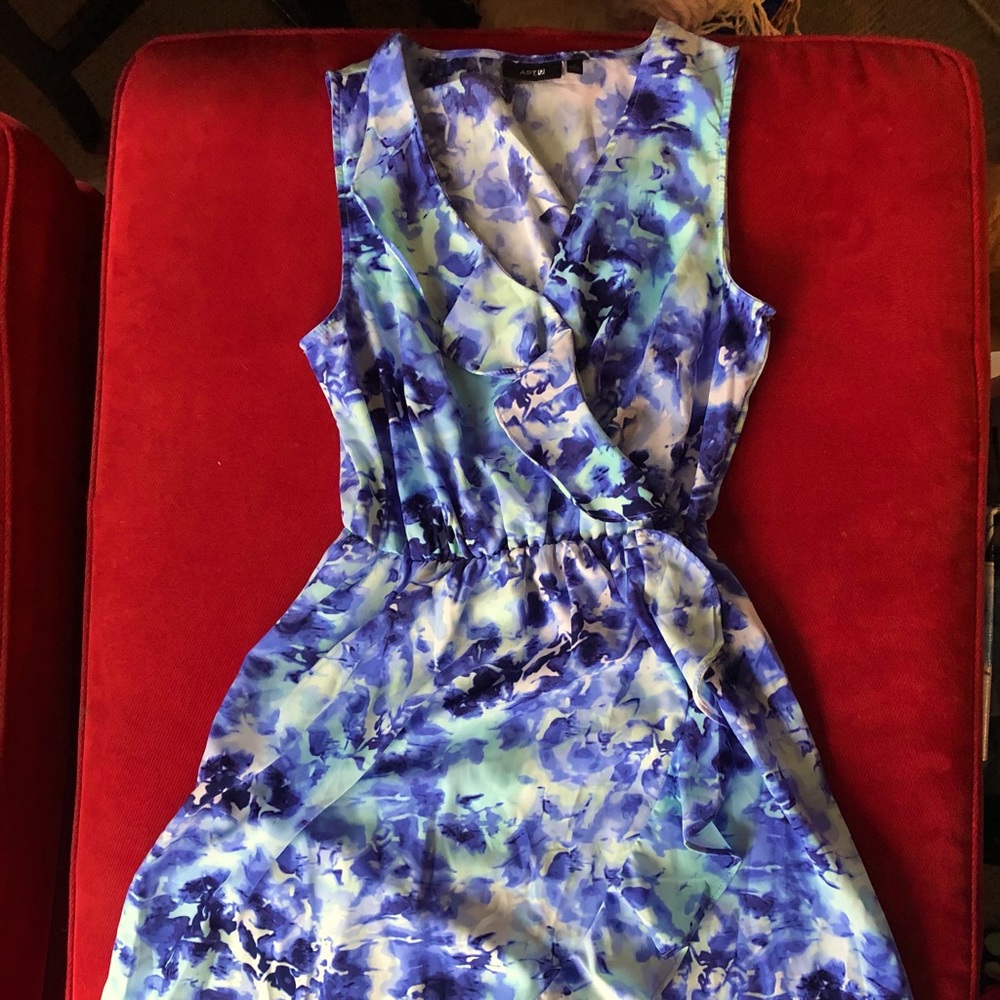 Apt 9 ruffled low-high midi dress in mottled shades of blue, size S